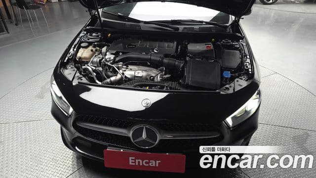 Mercedes-Benz A-Class 2019 — ფოტო 8/20