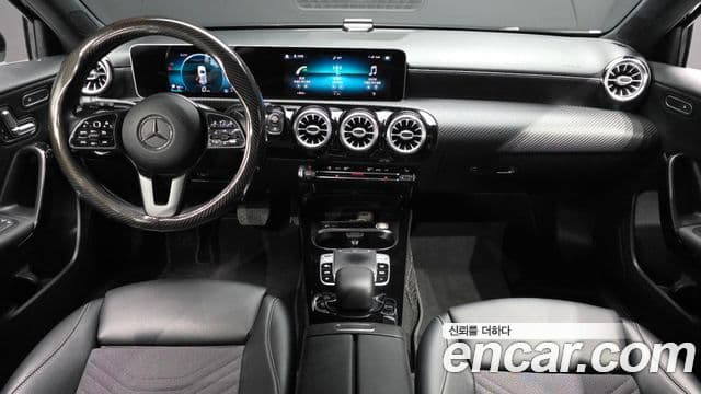 Mercedes-Benz A-Class 2019 — ფოტო 17/20