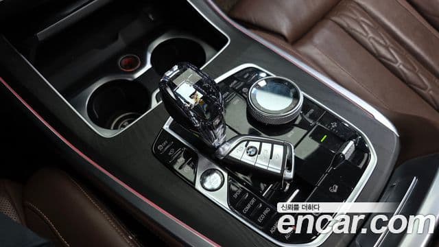 BMW X7 2020 — Şəkil 9/20