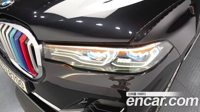 BMW X7 2020 — Şəkil 27/36