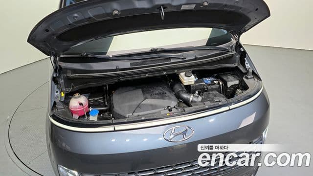 Hyundai Staria 2021 — ფოტო 6/20