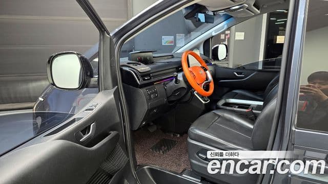 Hyundai Staria 2021 — ფოტო 10/20