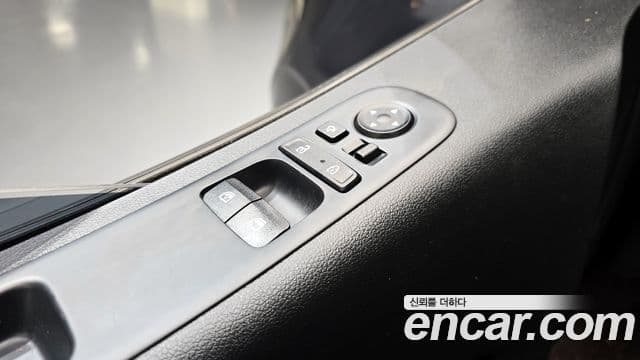Hyundai Staria 2021 — ფოტო 14/20