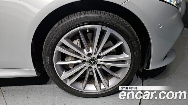Mercedes-Benz CLS-Class 2019 — Photo 31/31