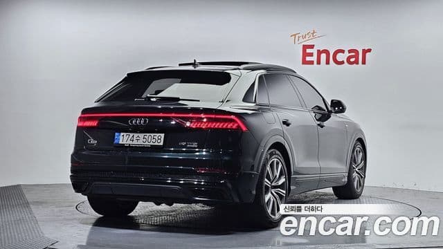 Audi Q8 2021 — Photo 19/20