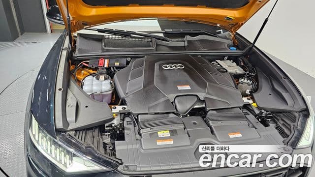 Audi Q8 2021 — Photo 5/20