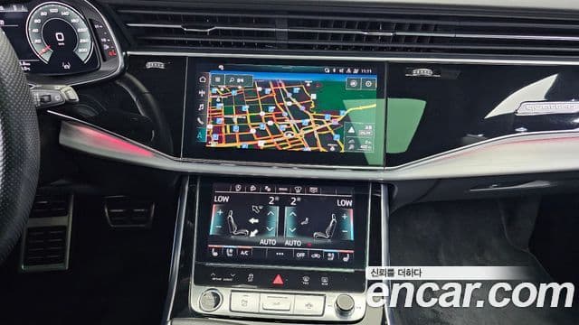 Audi Q8 2021 — Photo 2/20