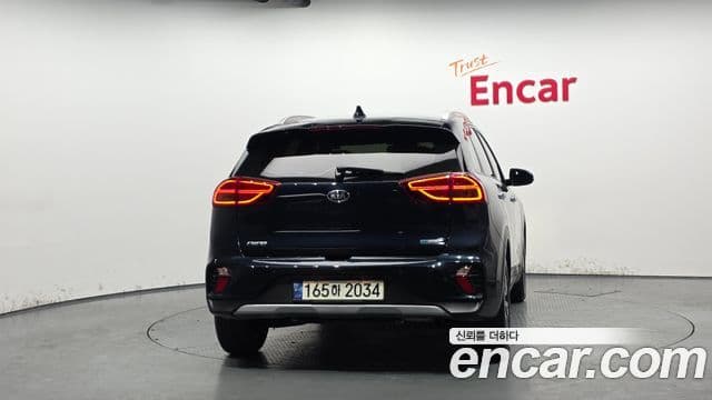 Kia Niro 2021 — ფოტო 4/20