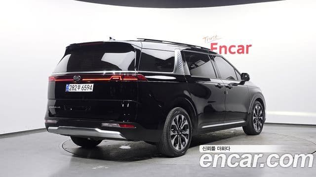 Kia Carnival 2020 — ფოტო 2/20