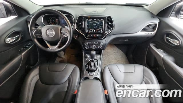 Jeep Cherokee 2021 — Photo 28/36
