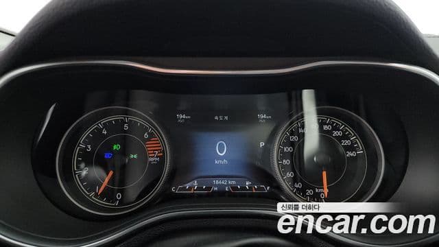 Jeep Cherokee 2021 — Photo 5/36