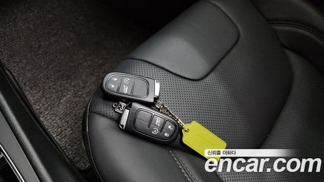 Jeep Cherokee 2021 — Şəkil 17/20