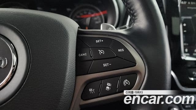 Jeep Cherokee 2021 — Şəkil 18/20