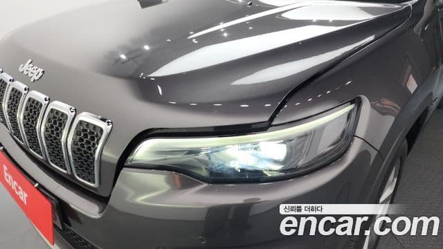 Jeep Cherokee 2021 — Photo 3/36