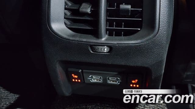 Jeep Cherokee 2021 — Photo 23/36