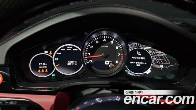 Porsche Cayenne 2022 — Photo 7/32