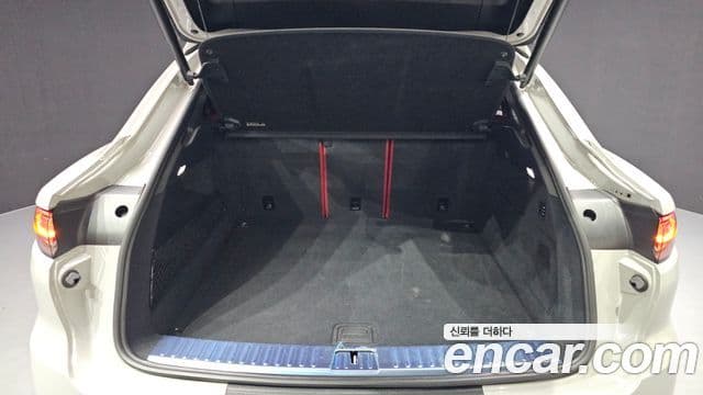 Porsche Cayenne 2022 — Photo 32/32