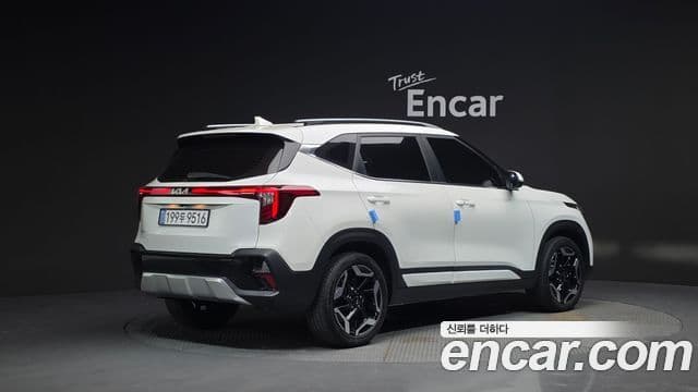 Kia Seltos 2023 — Şəkil 2/20
