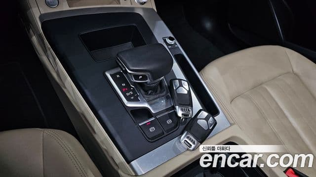 Audi Q5 2022 — ფოტო 9/20