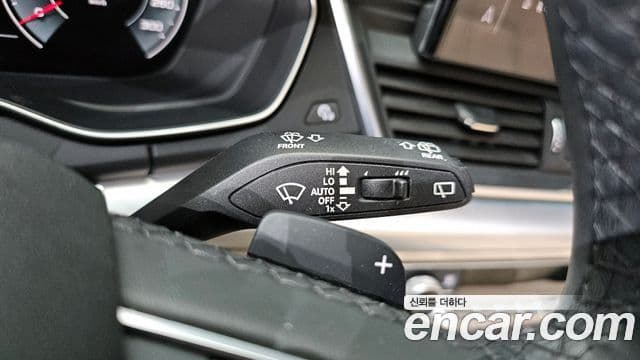 Audi Q5 2022 — Şəkil 8/29