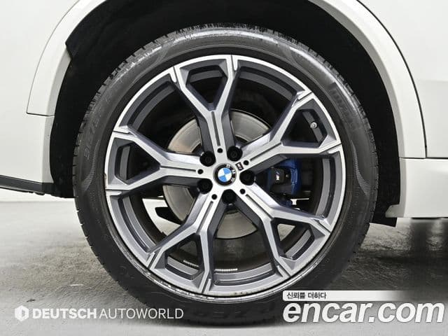 BMW X5 2023 — ფოტო 18/20