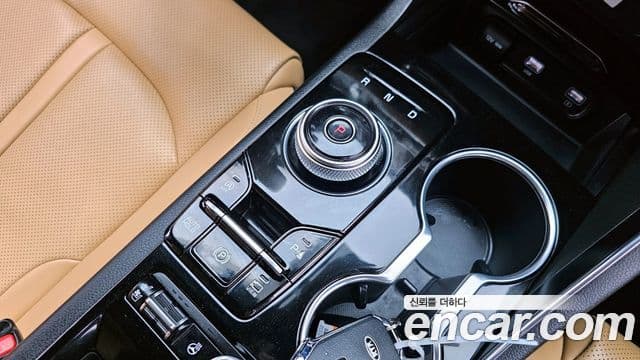 Kia K5 2021 — ფოტო 9/20
