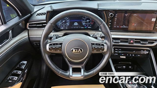 Kia K5 2021 — ფოტო 13/20