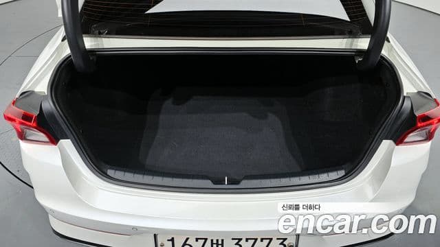 Kia K5 2021 — ფოტო 20/20