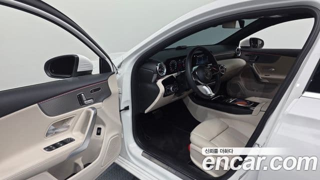 Mercedes-Benz A-Class 2024 — Şəkil 9/20