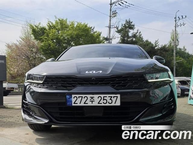 Kia K5 2023 — ფოტო 2/18