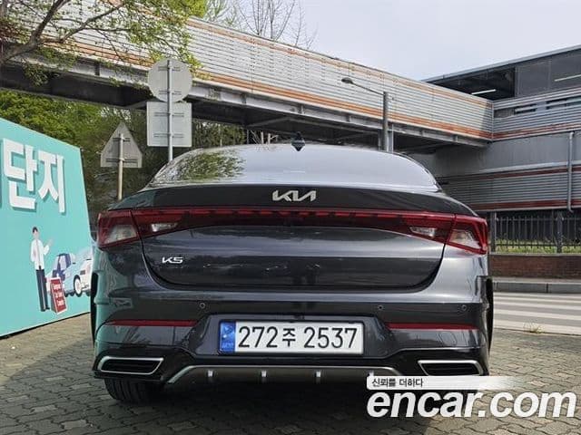 Kia K5 2023 — ფოტო 3/18