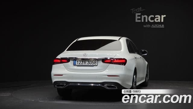 Mercedes-Benz E-Class 2022 — Şəkil 4/20