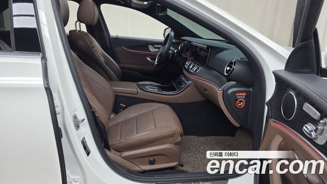 Mercedes-Benz E-Class 2022 — Şəkil 11/20