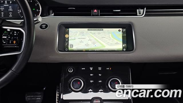 Land Rover Range Rover Evoque 2022 — ფოტო 19/20