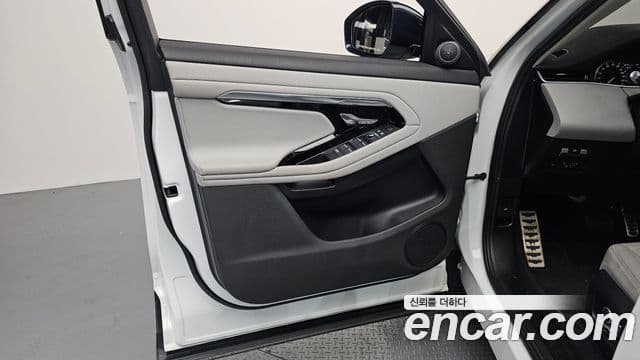 Land Rover Range Rover Evoque 2022 — Photo 35/35