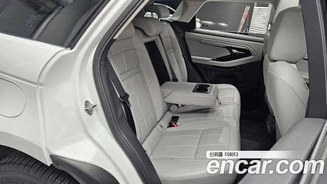 Land Rover Range Rover Evoque 2022 — Photo 7/35