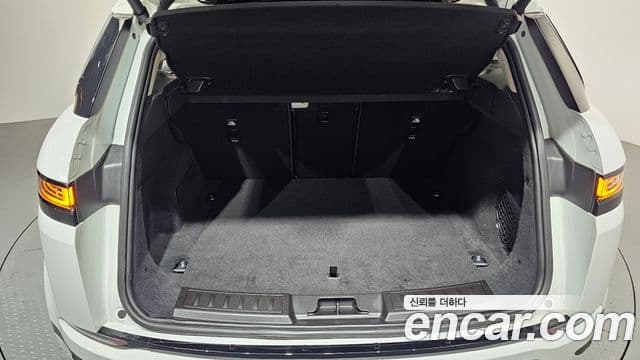 Land Rover Range Rover Evoque 2022 — Photo 22/35
