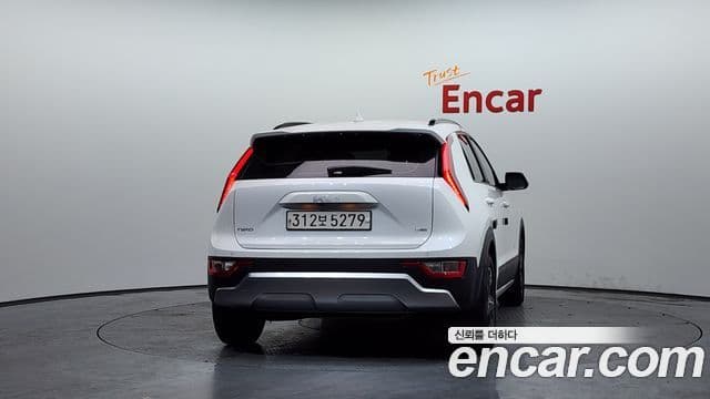 Kia Niro 2022 — ფოტო 4/20