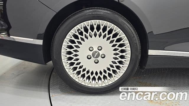 Genesis Electrified G80 2023 — ფოტო 5/20