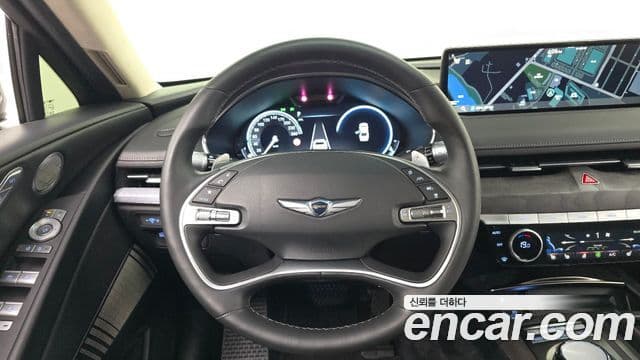 Genesis Electrified G80 2023 — ფოტო 13/20