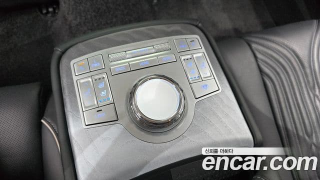 Genesis Electrified G80 2023 — ფოტო 19/20