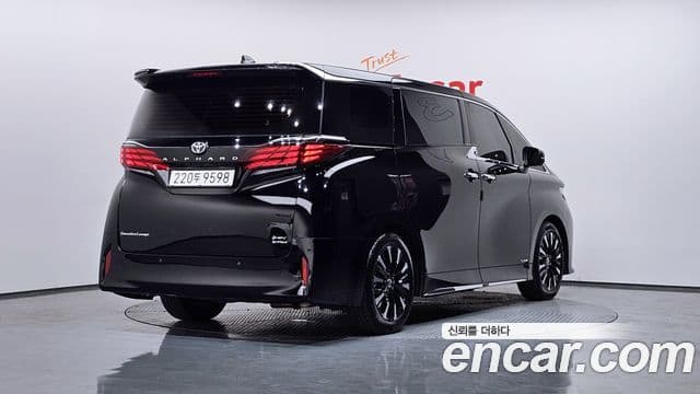 Toyota Alphard 2025 — Şəkil 2/20