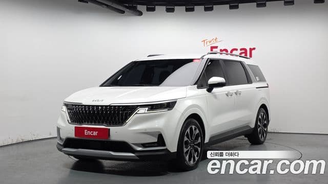 Kia Carnival 2023 — ფოტო 1/20