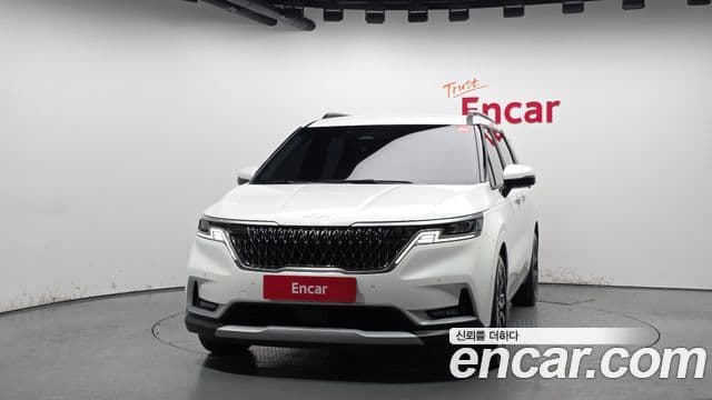 Kia Carnival 2023 — ფოტო 3/20