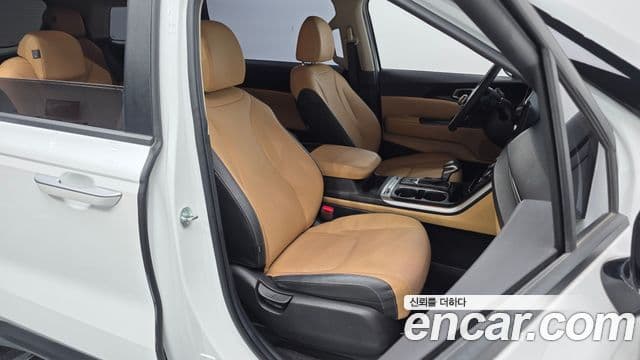 Kia Carnival 2023 — ფოტო 12/20