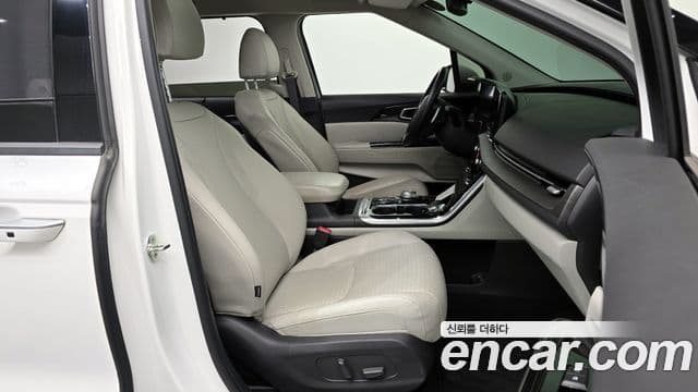 Kia Carnival 2020 — Şəkil 11/20