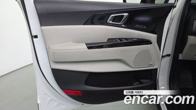 Kia Carnival 2020 — Şəkil 15/30