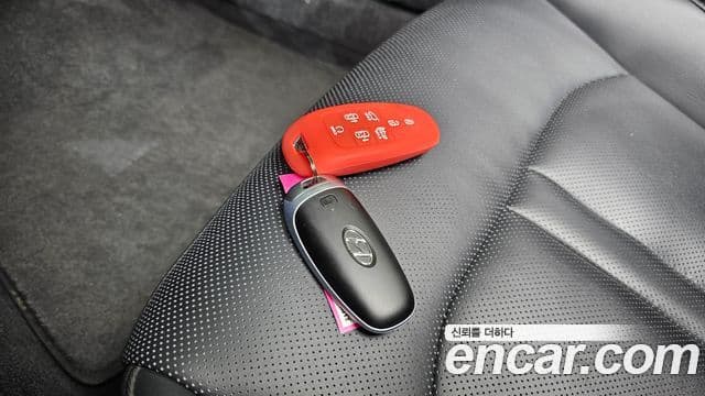 Hyundai Sonata Hybrid 2019 — Şəkil 17/30