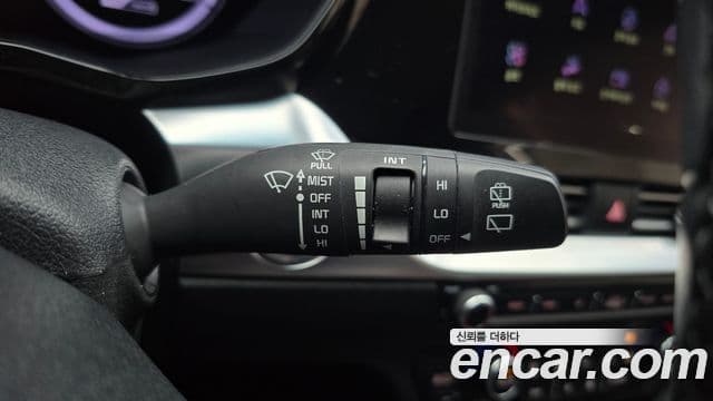 Kia Niro 2021 — ფოტო 17/20