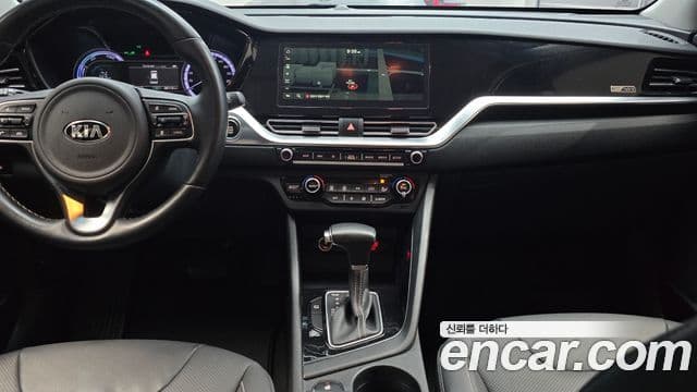 Kia Niro 2021 — ფოტო 20/20